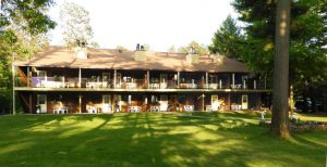 1 and 2 bedroom Chalets by pool